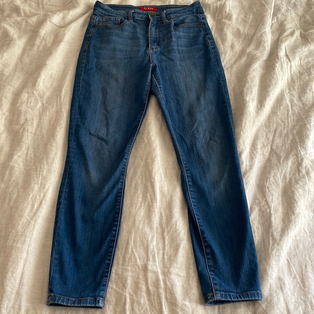 Guess Women’s stretchy soft jean